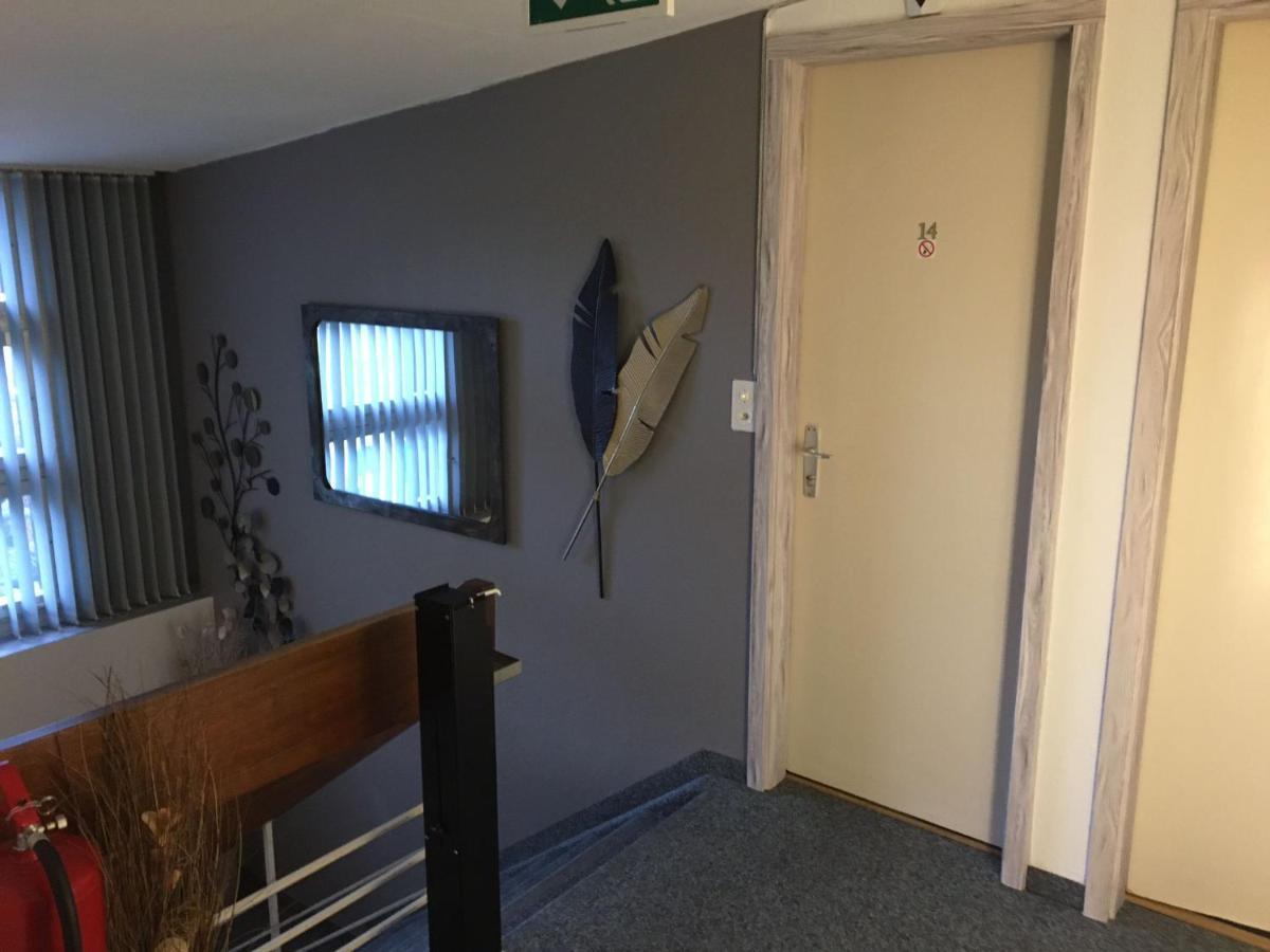 Hotel Restaurant De La Plage Gland Eksteriør billede