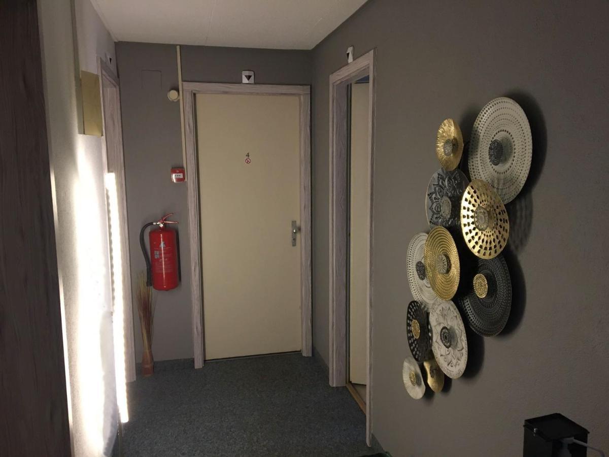 Hotel Restaurant De La Plage Gland Eksteriør billede